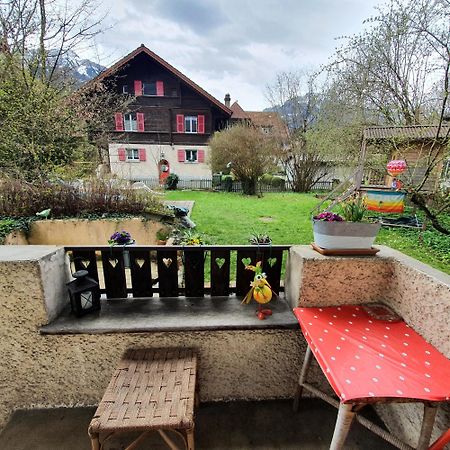 Zentral Gelegene Wohnung Mit Grossem Garten Interlaken Exterior photo